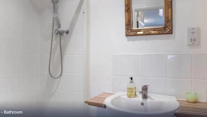 Lynbrook Guest House Londra Esterno foto